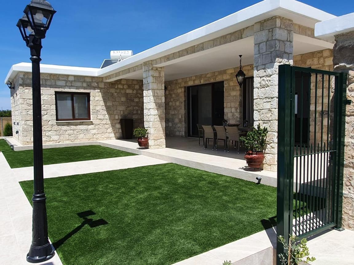 Villa Yermanina Geroskipou Exterior foto